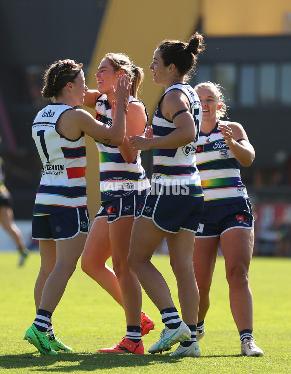 AFLW 2024 Round 07 - Richmond v Geelong - A-55245257