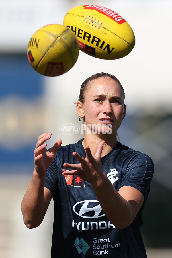 AFLW 2024 Round 07 - Fremantle v Carlton - A-55253453