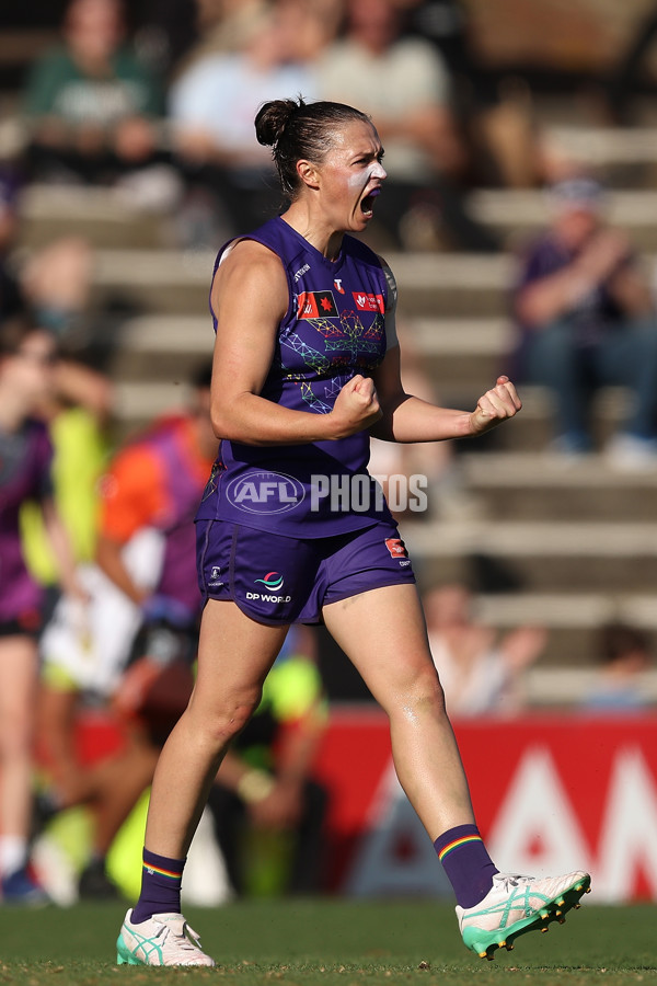 AFLW 2024 Round 07 - Fremantle v Carlton - A-55255720