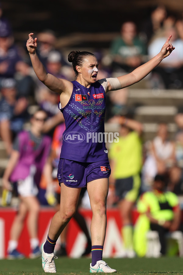 AFLW 2024 Round 07 - Fremantle v Carlton - A-55255721