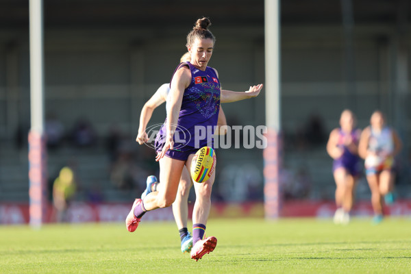 AFLW 2024 Round 07 - Fremantle v Carlton - A-55255784