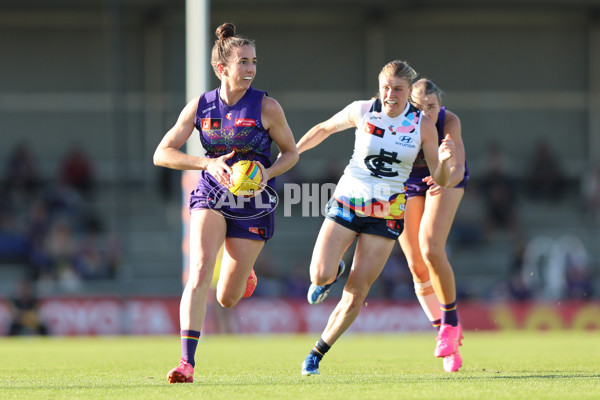 AFLW 2024 Round 07 - Fremantle v Carlton - A-55255785