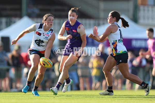 AFLW 2024 Round 07 - Fremantle v Carlton - A-55256775