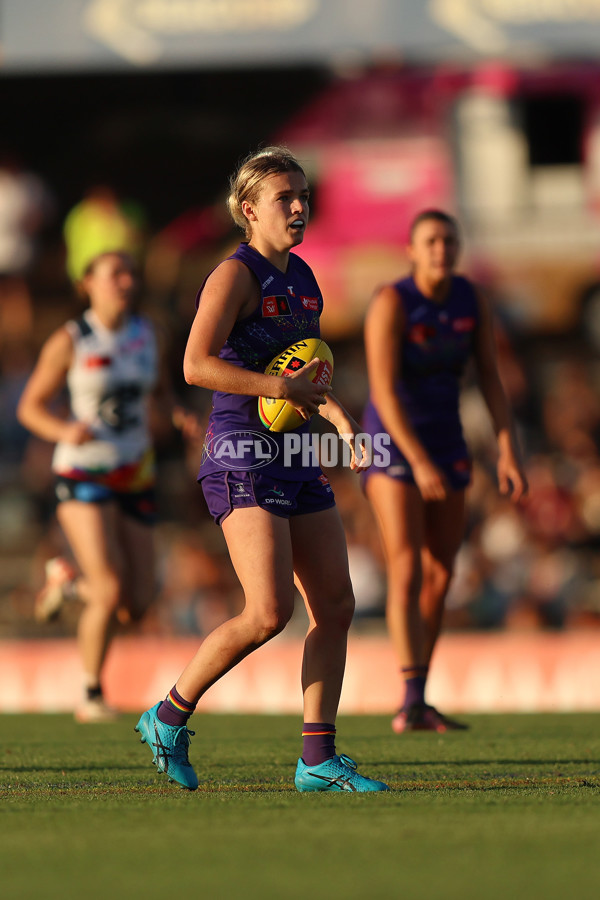 AFLW 2024 Round 07 - Fremantle v Carlton - A-55256787