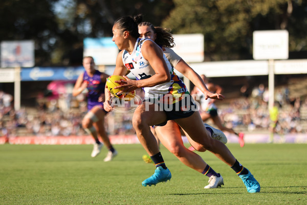 AFLW 2024 Round 07 - Fremantle v Carlton - A-55258618