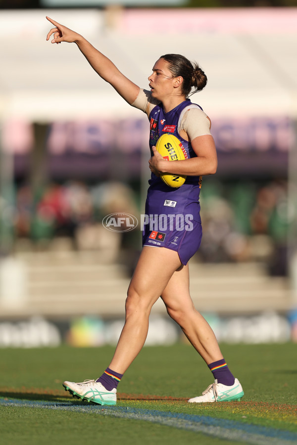 AFLW 2024 Round 07 - Fremantle v Carlton - A-55262128