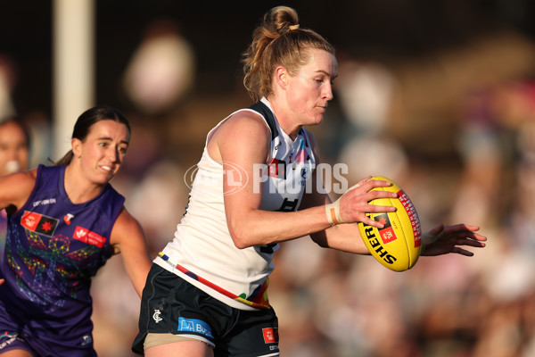 AFLW 2024 Round 07 - Fremantle v Carlton - A-55263575