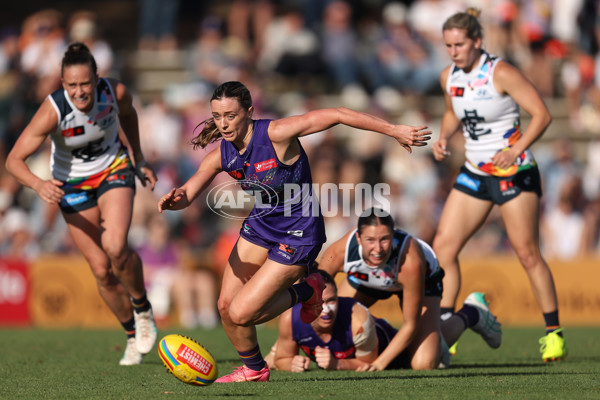 AFLW 2024 Round 07 - Fremantle v Carlton - A-55263593