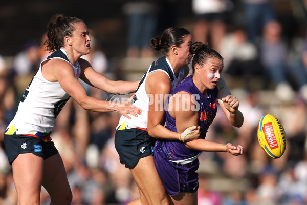AFLW 2024 Round 07 - Fremantle v Carlton - A-55263595