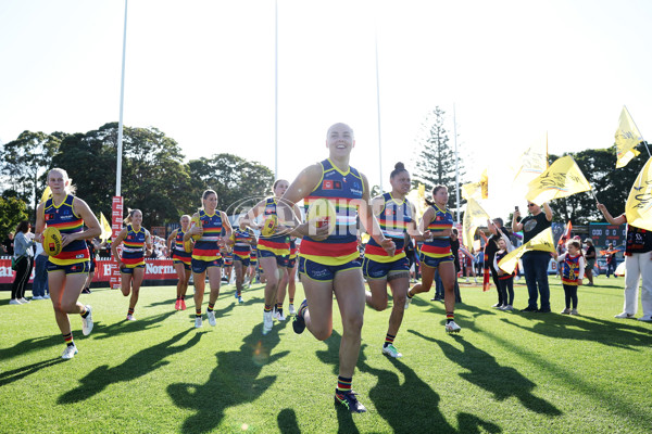 AFLW 2024 Round 07 - GWS v Adelaide - A-55273134