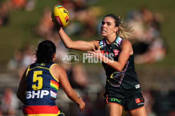 AFLW 2024 Round 07 - GWS v Adelaide - A-55275962