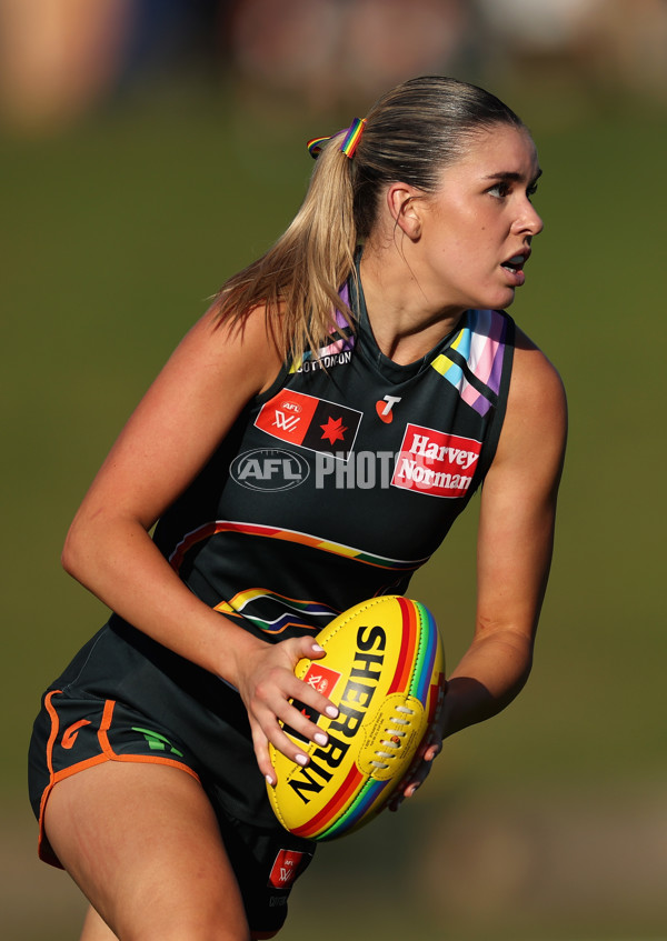 AFLW 2024 Round 07 - GWS v Adelaide - A-55278617