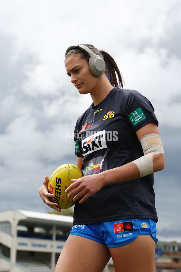 AFLW 2024 Round 08 - Sydney v Gold Coast - A-55344364