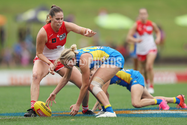 AFLW 2024 Round 08 - Sydney v Gold Coast - A-55345644