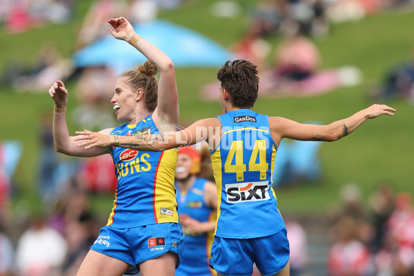 AFLW 2024 Round 08 - Sydney v Gold Coast - A-55345646