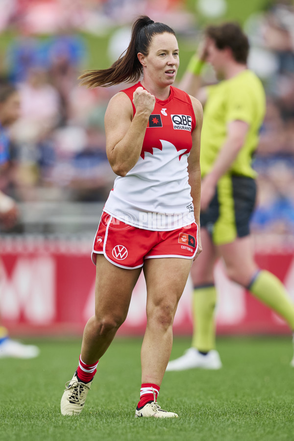AFLW 2024 Round 08 - Sydney v Gold Coast - A-55346996