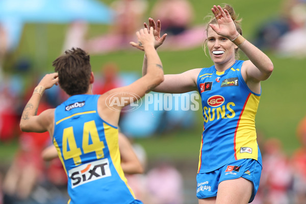 AFLW 2024 Round 08 - Sydney v Gold Coast - A-55347005