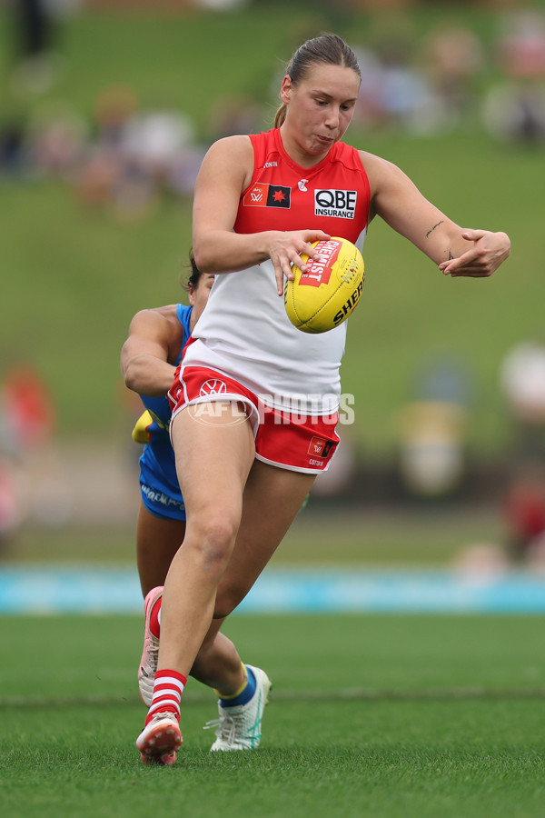 AFLW 2024 Round 08 - Sydney v Gold Coast - A-55348901