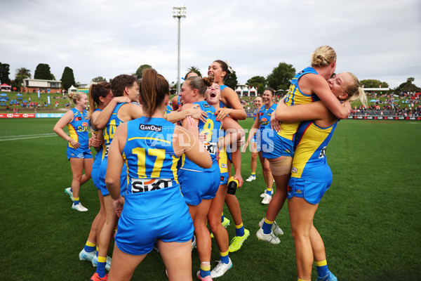 AFLW 2024 Round 08 - Sydney v Gold Coast - A-55348902