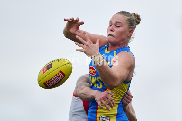 AFLW 2024 Round 08 - Sydney v Gold Coast - A-55349432