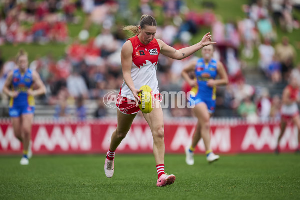 AFLW 2024 Round 08 - Sydney v Gold Coast - A-55349501
