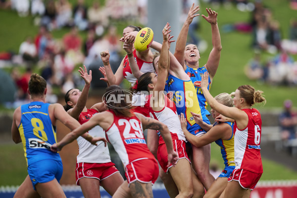 AFLW 2024 Round 08 - Sydney v Gold Coast - A-55349503