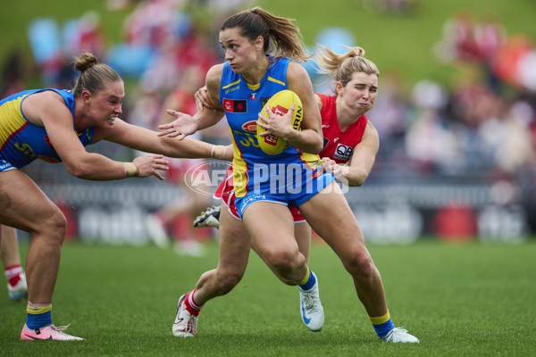 AFLW 2024 Round 08 - Sydney v Gold Coast - A-55351684