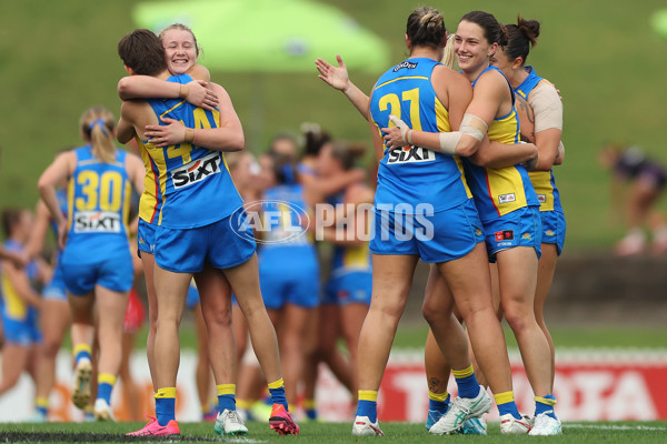 AFLW 2024 Round 08 - Sydney v Gold Coast - A-55370447