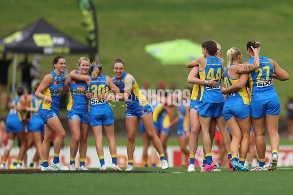 AFLW 2024 Round 08 - Sydney v Gold Coast - A-55370448