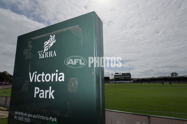 AFLW 2024 Round 08 - Collingwood v Adelaide - A-55380959