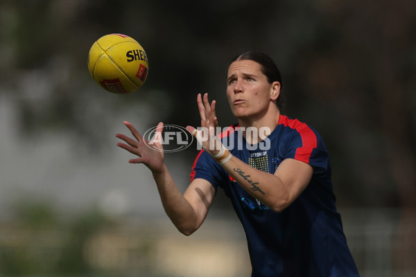 AFLW 2024 Round 08 - Collingwood v Adelaide - A-55381758