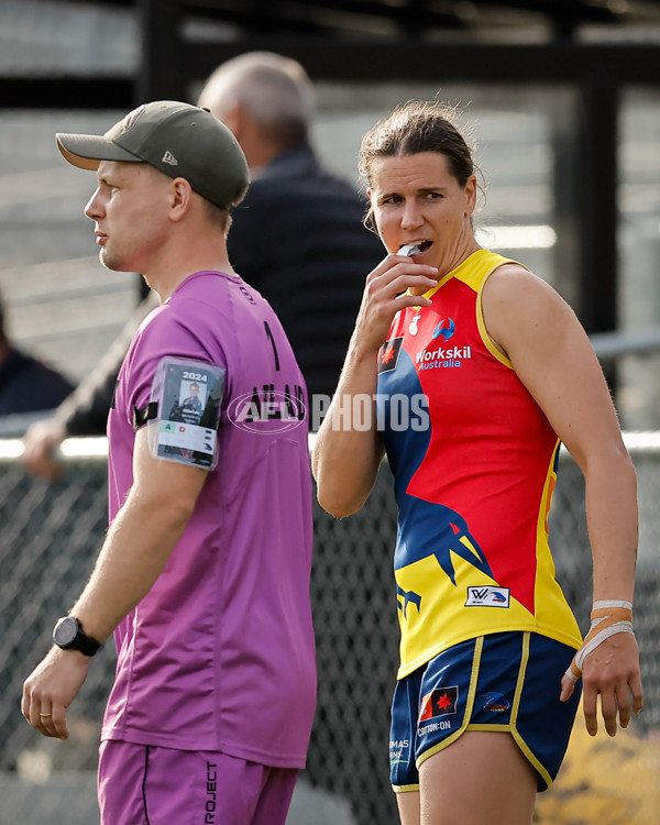 AFLW 2024 Round 08 - Collingwood v Adelaide - A-55383749