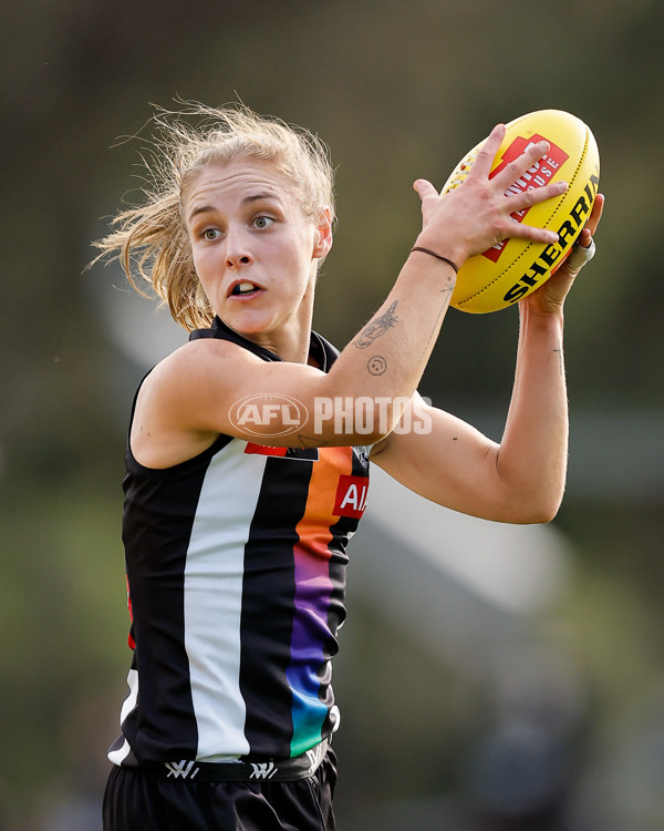 AFLW 2024 Round 08 - Collingwood v Adelaide - A-55386389