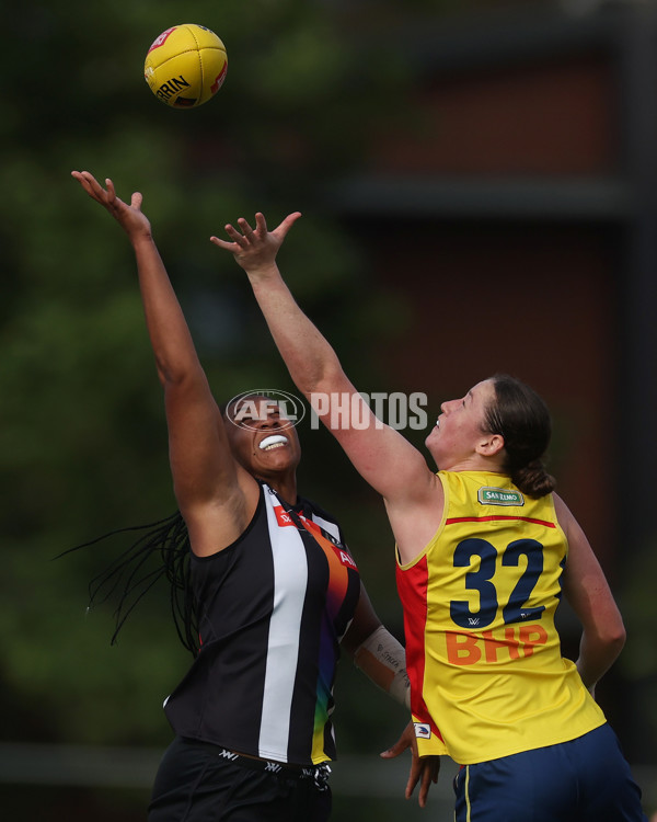 AFLW 2024 Round 08 - Collingwood v Adelaide - A-55386444