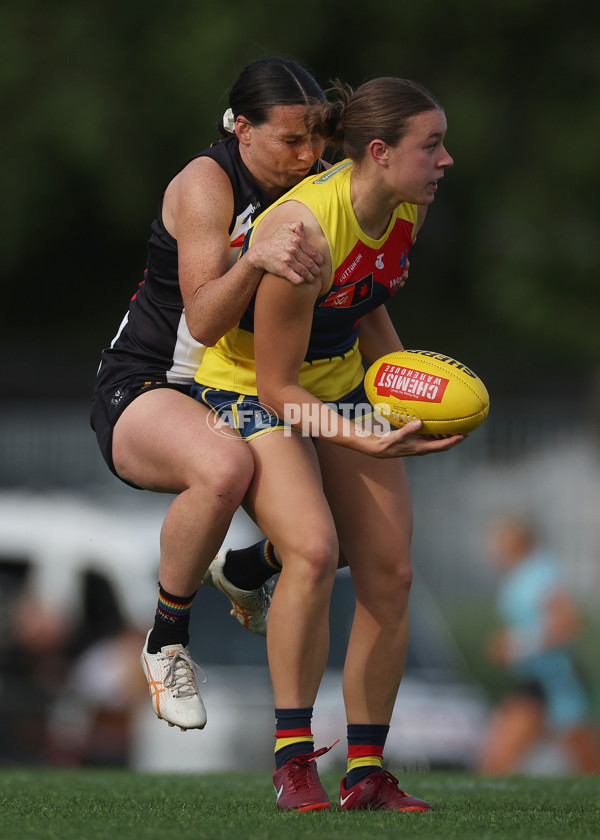 AFLW 2024 Round 08 - Collingwood v Adelaide - A-55387309
