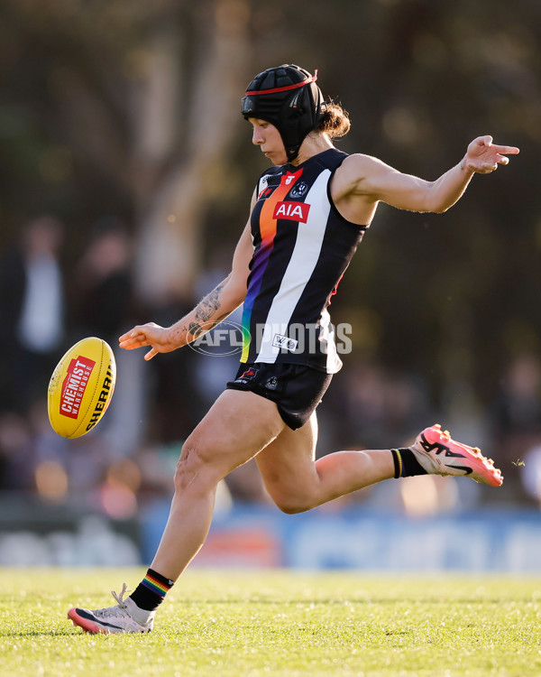 AFLW 2024 Round 08 - Collingwood v Adelaide - A-55388909