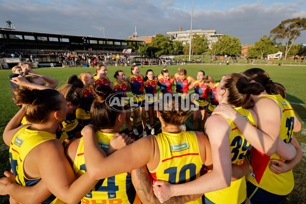 AFLW 2024 Round 08 - Collingwood v Adelaide - A-55388937