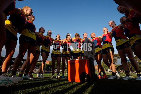 AFLW 2024 Round 08 - Collingwood v Adelaide - A-55388949