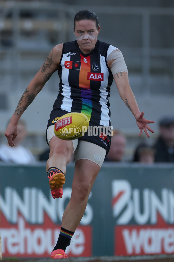 AFLW 2024 Round 08 - Collingwood v Adelaide - A-55388972