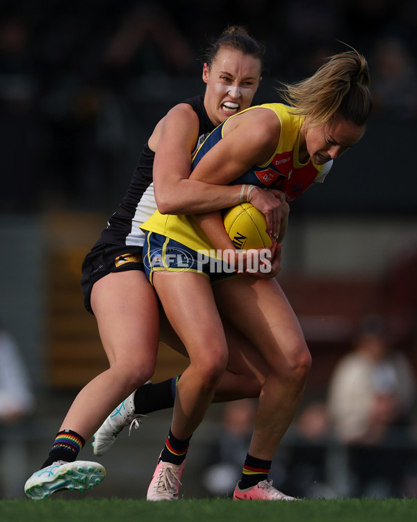 AFLW 2024 Round 08 - Collingwood v Adelaide - A-55389004