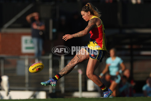 AFLW 2024 Round 08 - Collingwood v Adelaide - A-55389005