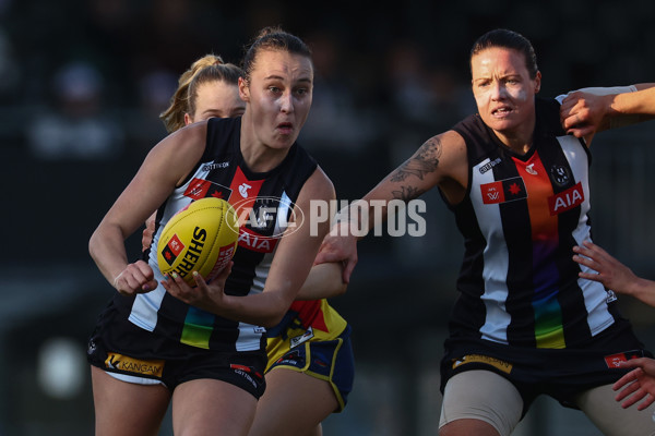 AFLW 2024 Round 08 - Collingwood v Adelaide - A-55390163