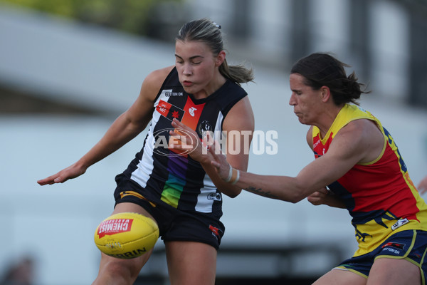 AFLW 2024 Round 08 - Collingwood v Adelaide - A-55390174