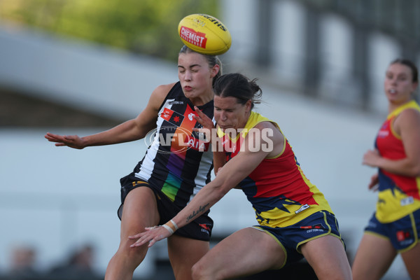 AFLW 2024 Round 08 - Collingwood v Adelaide - A-55390175