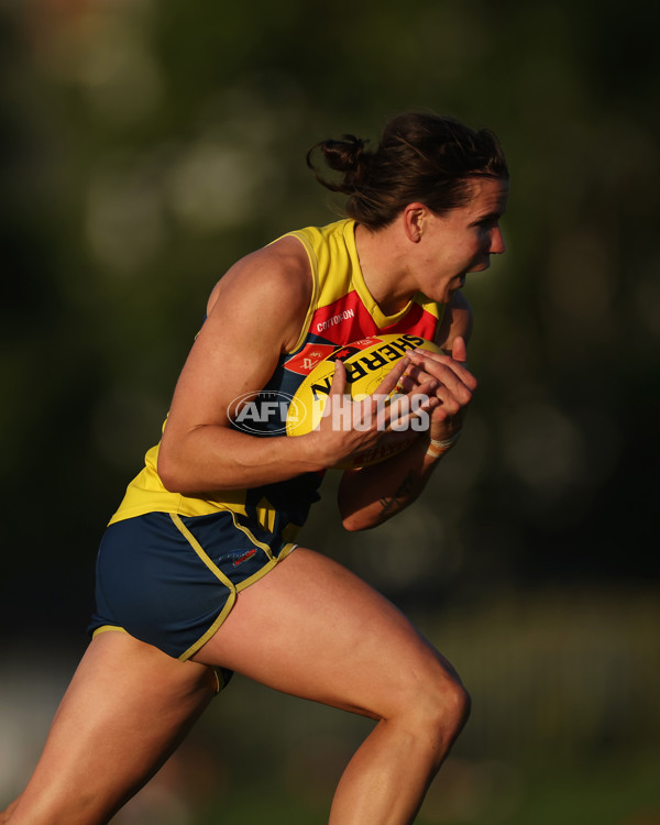 AFLW 2024 Round 08 - Collingwood v Adelaide - A-55391335