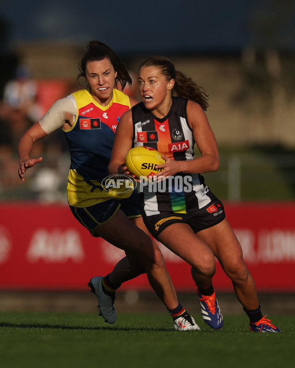 AFLW 2024 Round 08 - Collingwood v Adelaide - A-55391348