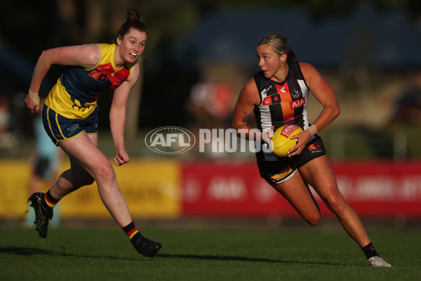 AFLW 2024 Round 08 - Collingwood v Adelaide - A-55391355