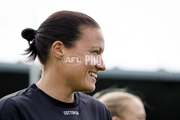 AFLW 2024 Round 08 - Collingwood v Adelaide - A-55391377