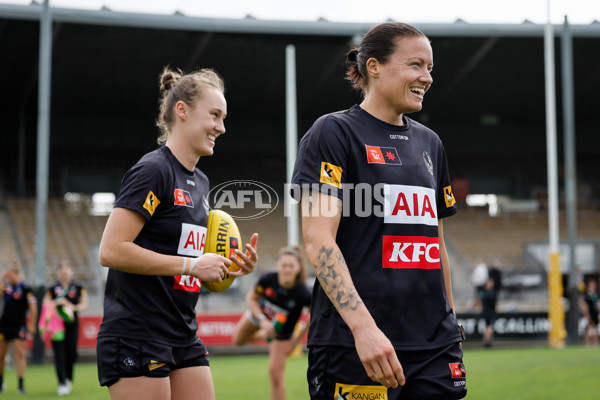 AFLW 2024 Round 08 - Collingwood v Adelaide - A-55391381