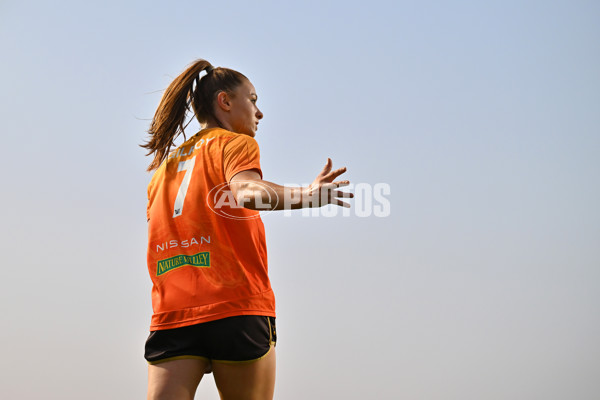 AFLW 2024 Round 09 - Hawthorn v Narrm - A-55431051